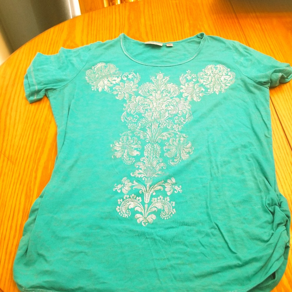 Avenue tshirt